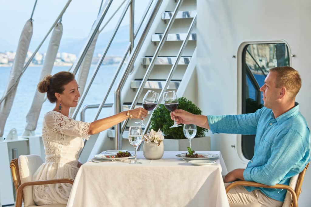 art du service sur un yacht
